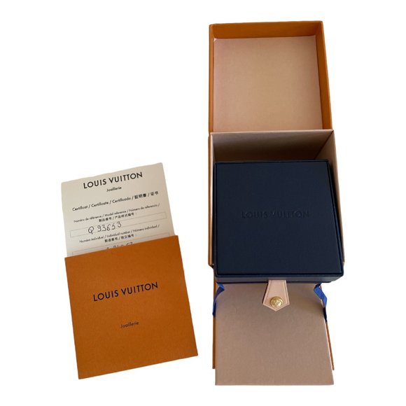 Louis Vuitton IDYLLE BLOSSOM LV PENDANT, WHITE GOLD AND DIAMOND - Picture 13 of 13